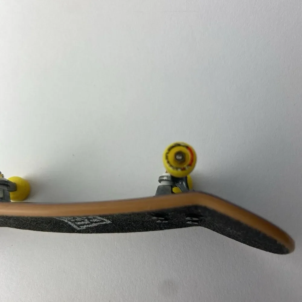Tech Deck REAL SKATEBOARDS COMPANY Donnelly Fight Or Flight Fingerboard